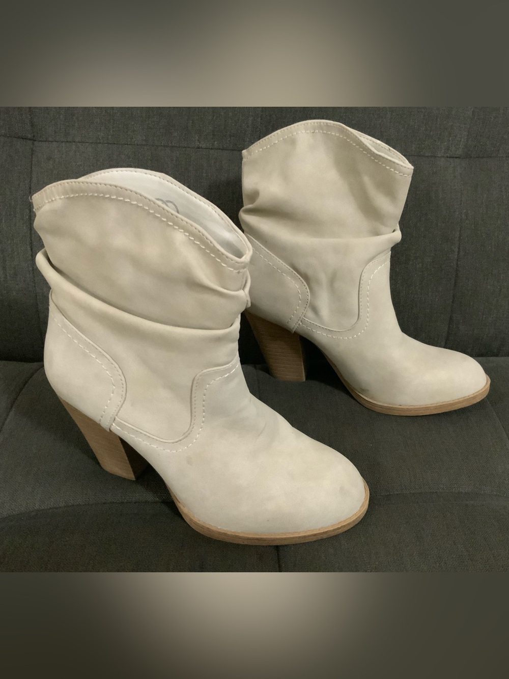 Daisy Fuentes Cream Mid-Calf Block Heel Boots